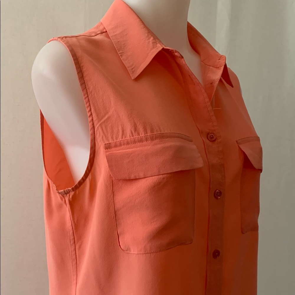 EQUIPMENT 100% SILK Sleeveless Button Shirt - Picture 3 of 9